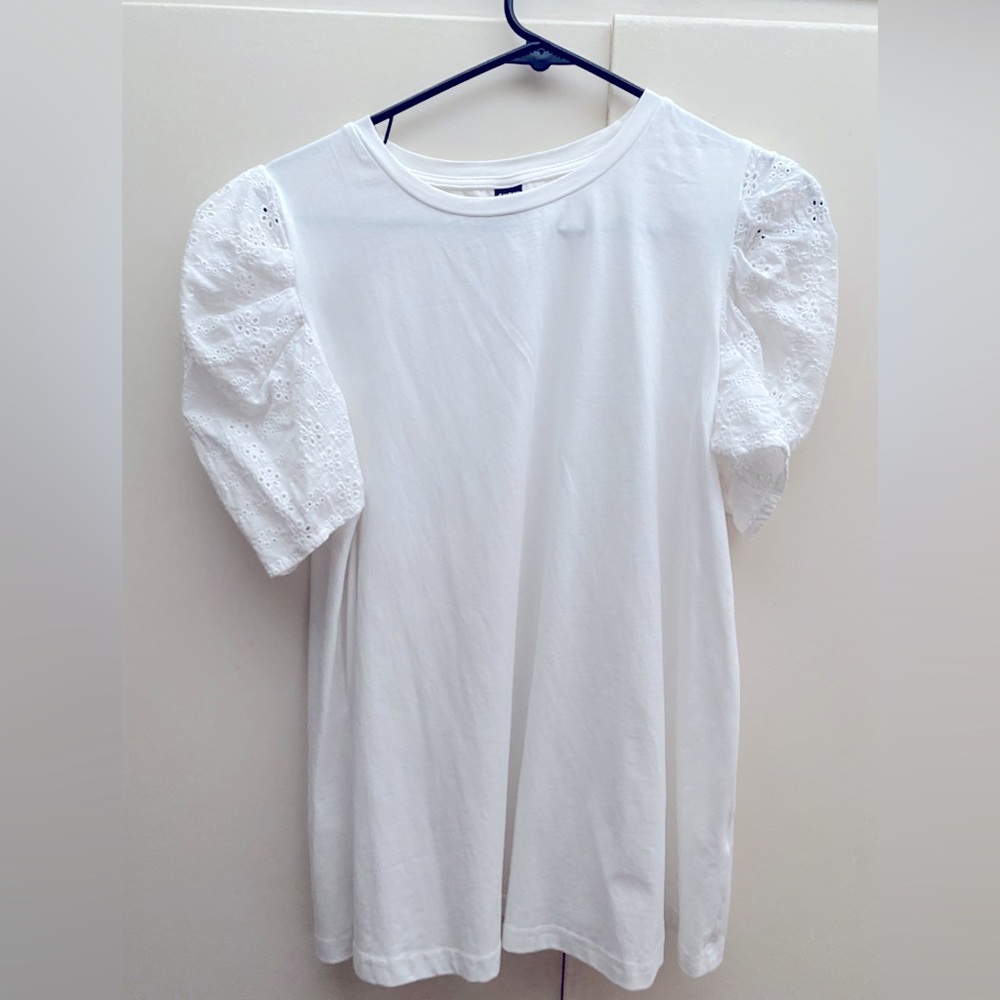 White Cotton Maternity Top with embroidery sleeves